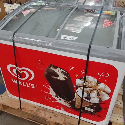 MEDIUM WALL'S ICE CREAM CHEST FREEZER