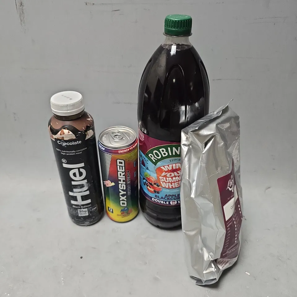 APPROXIMATELY 8 ASSORTED FOOD & DRINK ITEMS TO INCLUDE - HUEL CHOCOLATE , OXYSHRED , ROBINSONS APPLE & BLACKCURRANT ETC