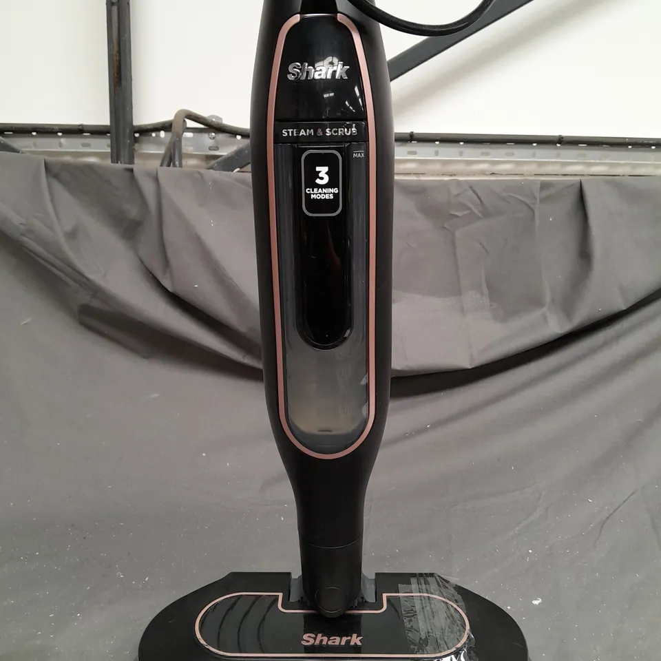 SHARK STEAM SCRUBBER WITH STEAM BLAST S7201 / COLLECTION ONLY