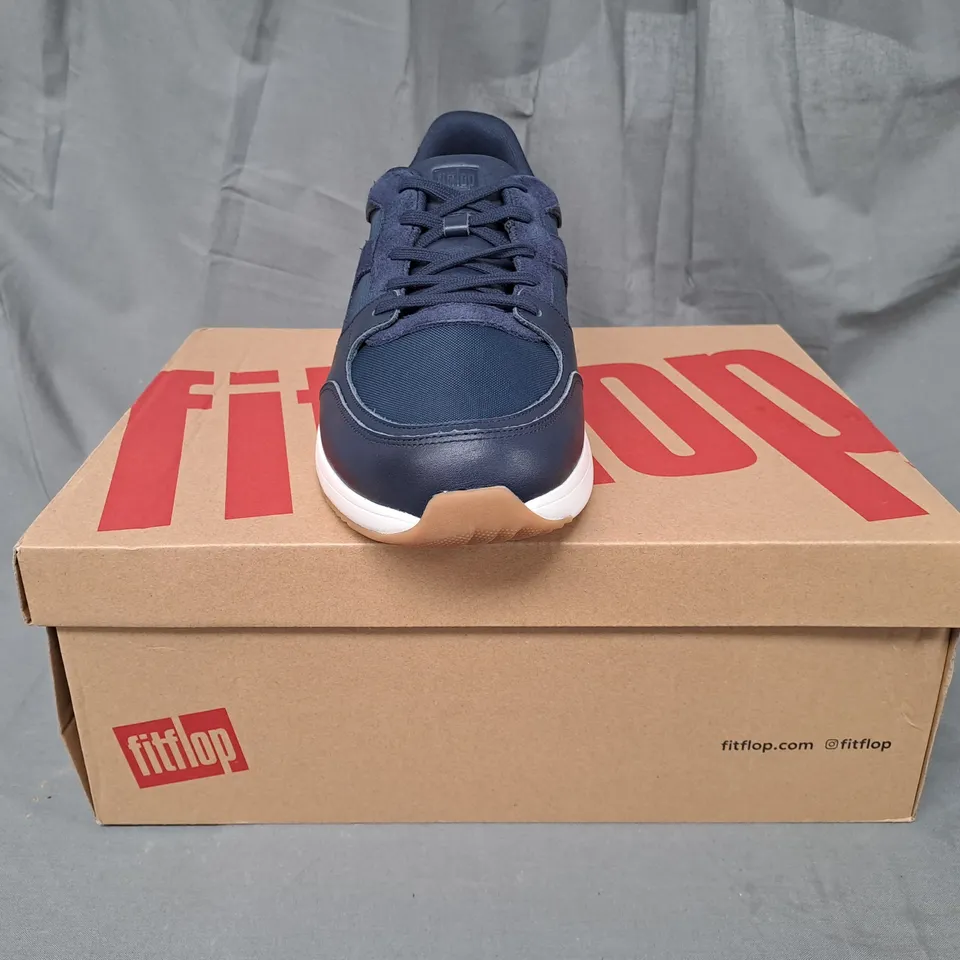 BOXED PAIR OF FITFLOP SNEAKERS IN NAVY UK SIZE 11.5