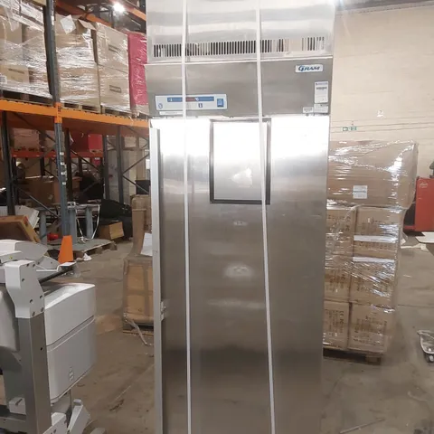 GRAM COMMERCIAL UPRIGHT FREEZER