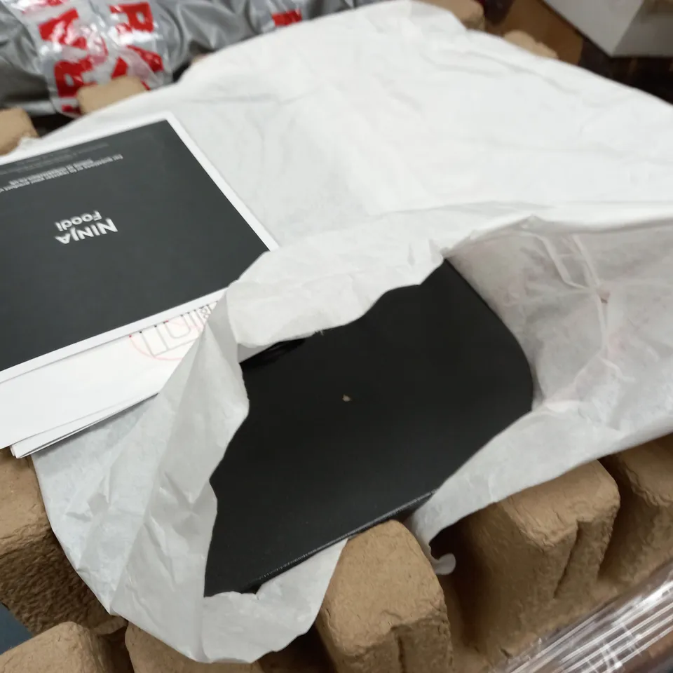 BOXED NINJA FOODI MAX HEALTH GRILL & AIR FRYER