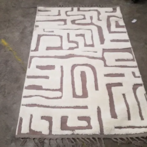 QUALITY DESIGNER AREA RUG - APPROXIMATELY  176X116CM