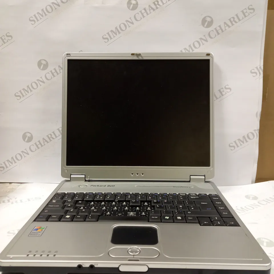 PACKARD BELL MIT-LYN02 LAPTOP IN SILVER