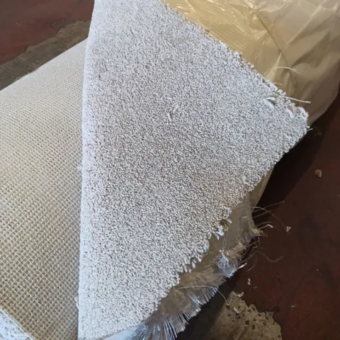 ROLL OF QUALITY HERITAGE EXQUISITE AB CARPET // APPROX SIZE; 4 X 11.7m