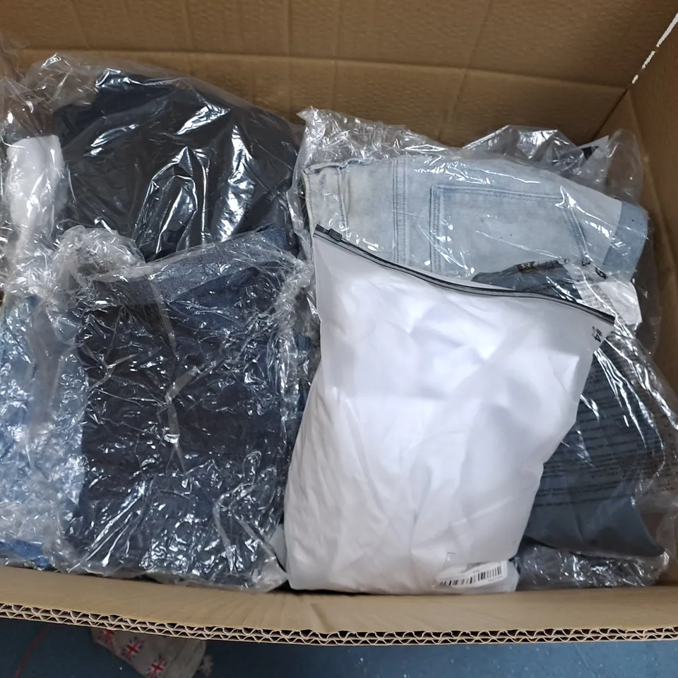 LARGE QUANTITY OF ASSORTED BAGGED CLOTHING ITEMS TO INCLUDE SHEIN AND ASOS  