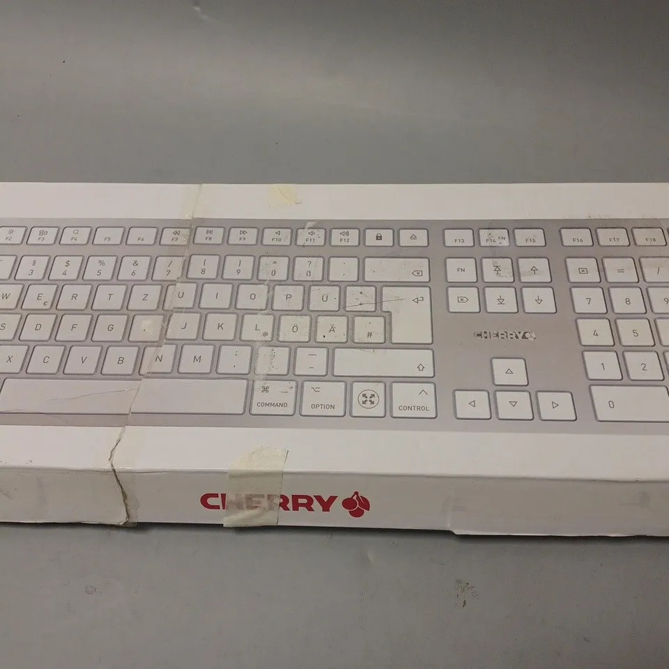CHERRY UK LAYOUT KEYBOARD