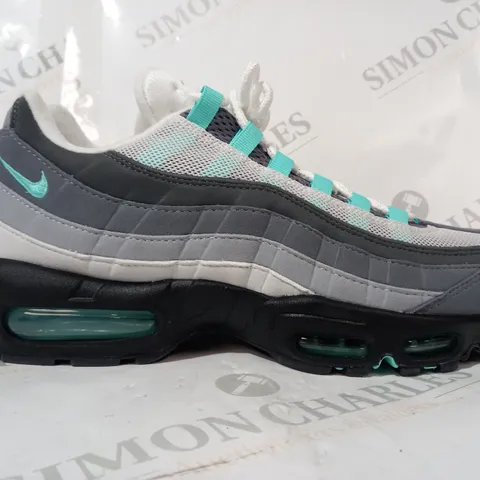 PAIR OF NIKE AIR MAX SHOES IN GREY/CYAN UK SIZE 9