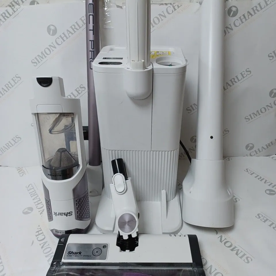 SHARK DETECT PRO 1.3L AUTO EMPTY VACUUM CLEANER IW3510UK