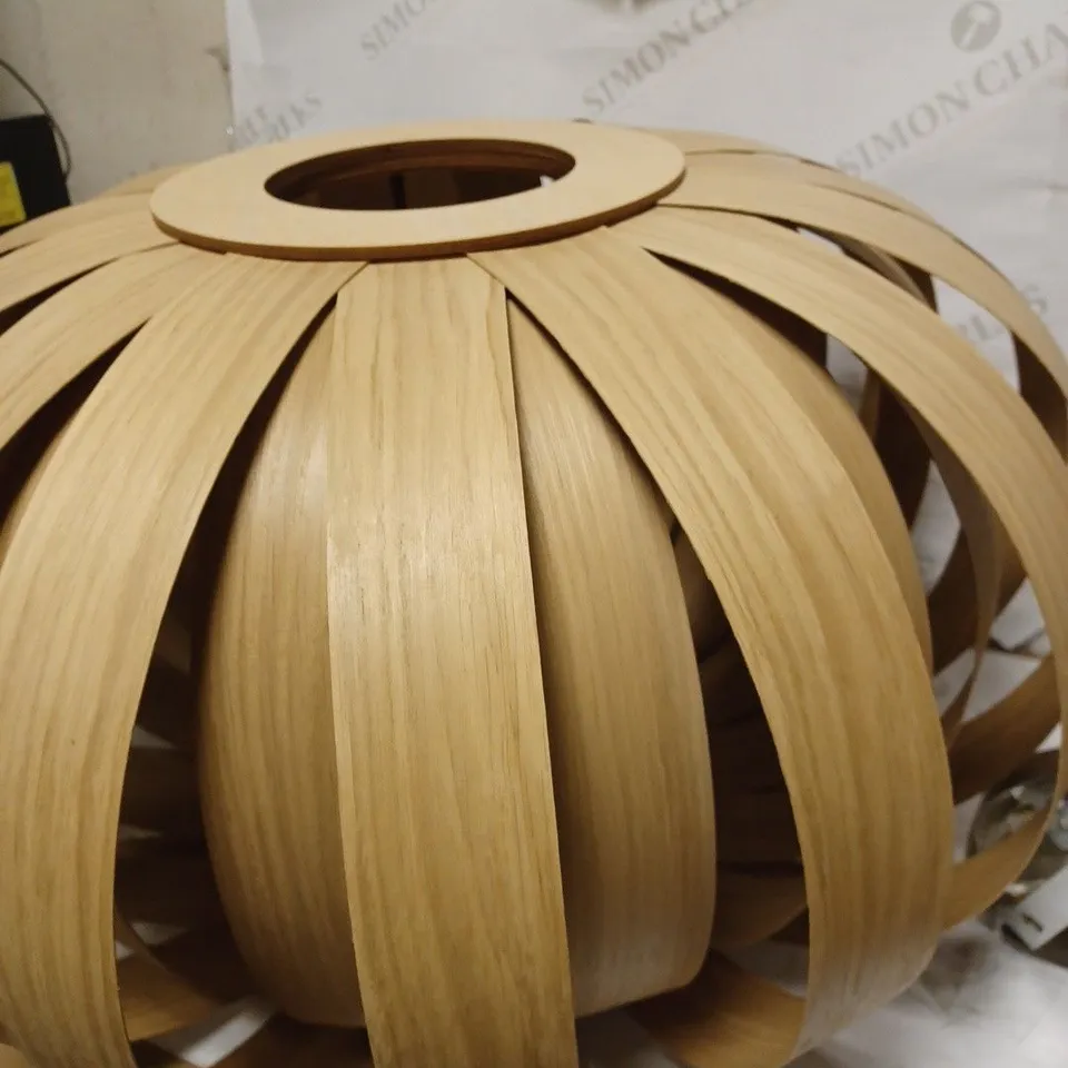 WOODEN LIGHT SHADE 