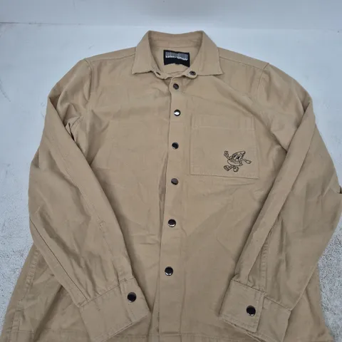 SAINT + SINNER TAN SHIRT JACKET WITH PIZZA GRAPHIC, SIZE M