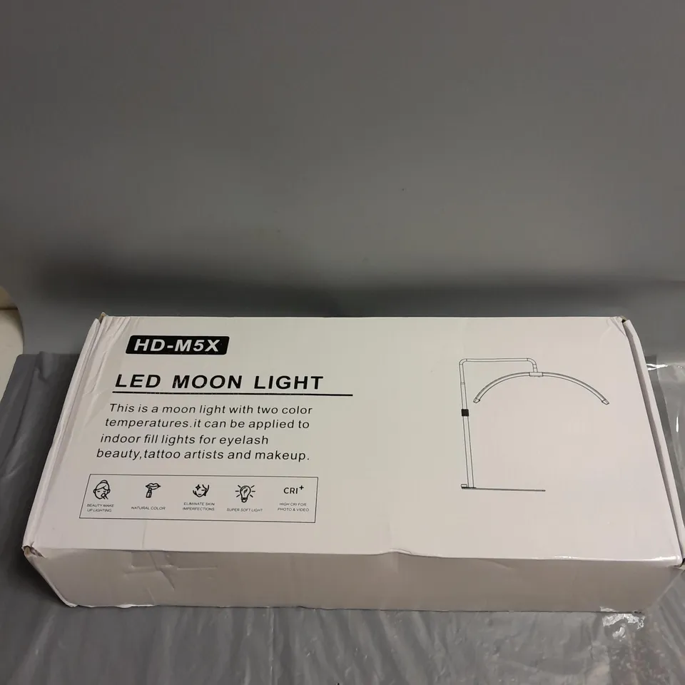 BOXED LED MOONLIGHT HD-M5X IN WHITE