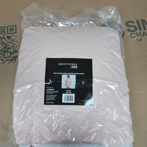BOX OF APPROXIMATELY 10 ONLINE HOME SHOP BRENTFORDS TEDDY FLEECE SHERPA REVERSIBLE HOODIE BLANKETS BLUSH ONE SIZE