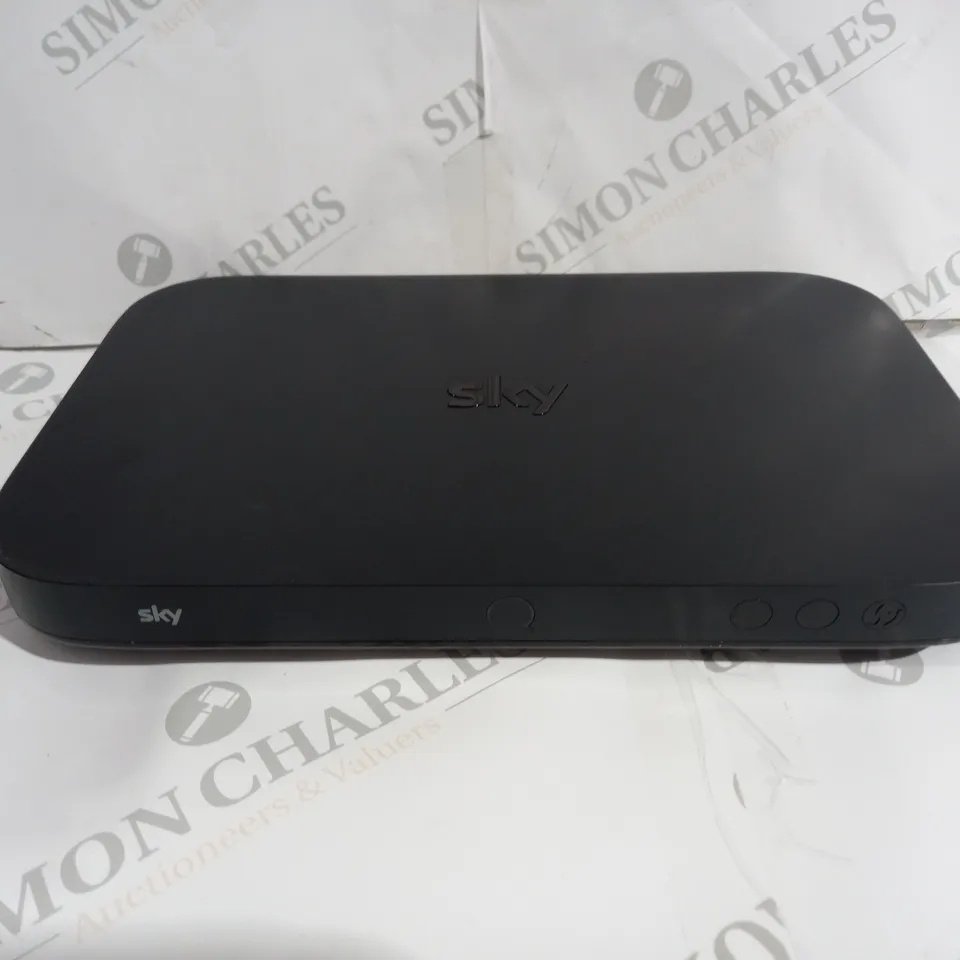 SKY Q ES340D8 BOX