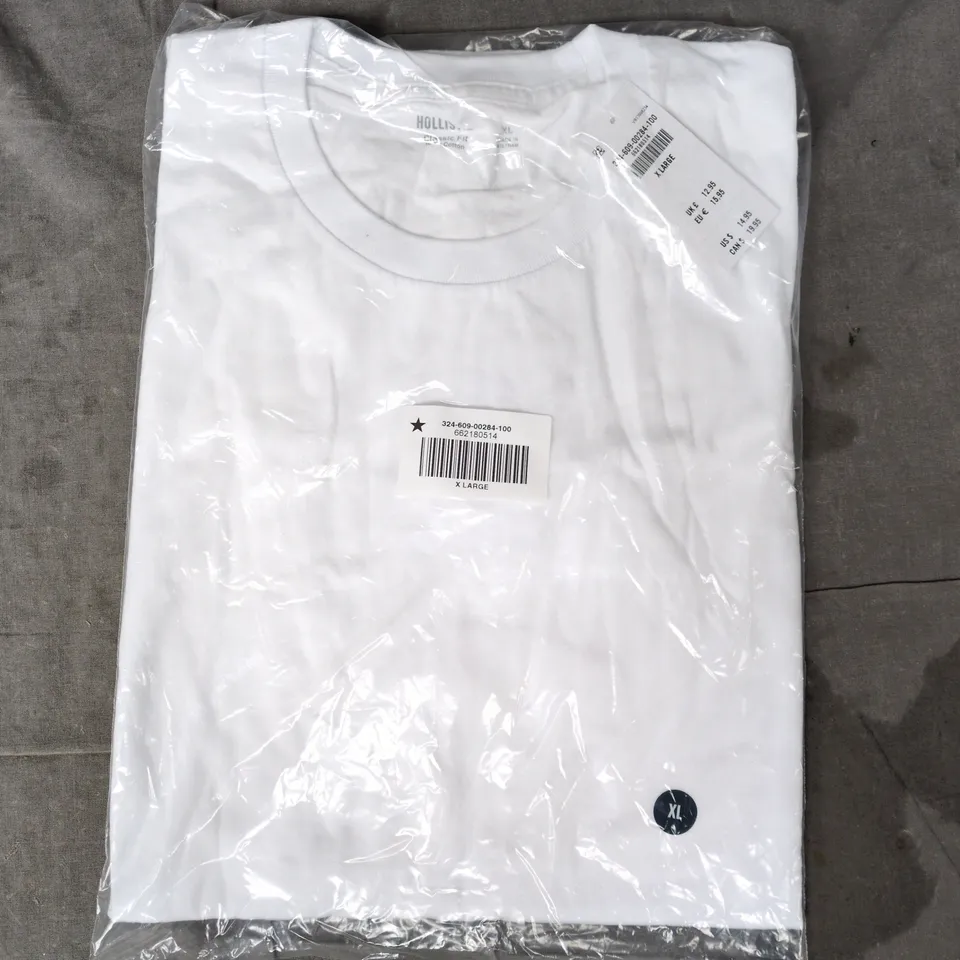 BAGGED HOLLISTER T-SHIRT IN WHITE SIZE XL