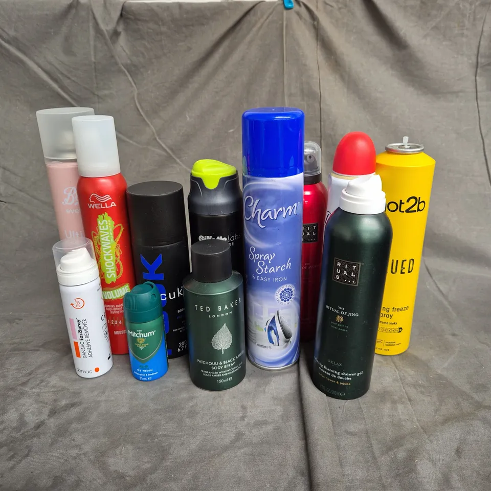 APPROXIMATELY 12 ASSORTED AEROSOLS TO INCLUDE - GILLETTE SHAVE GEL - RITUALS... FOMIN SHOWER GEL - DOVE ANTIPERSPIRANT - ETC - COLLECTION ONLY