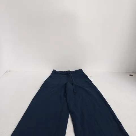 LULULEMON THROWBACK STILL PANT β NAVY, UK 4 (US 0)