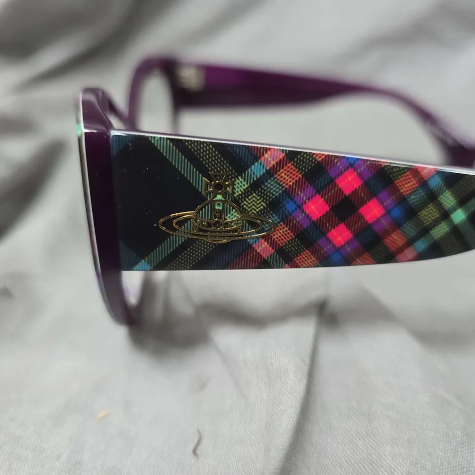 VIVIENNE WESTWOOD PESCRIPTION GLASSES IN TARTAN DESIGN