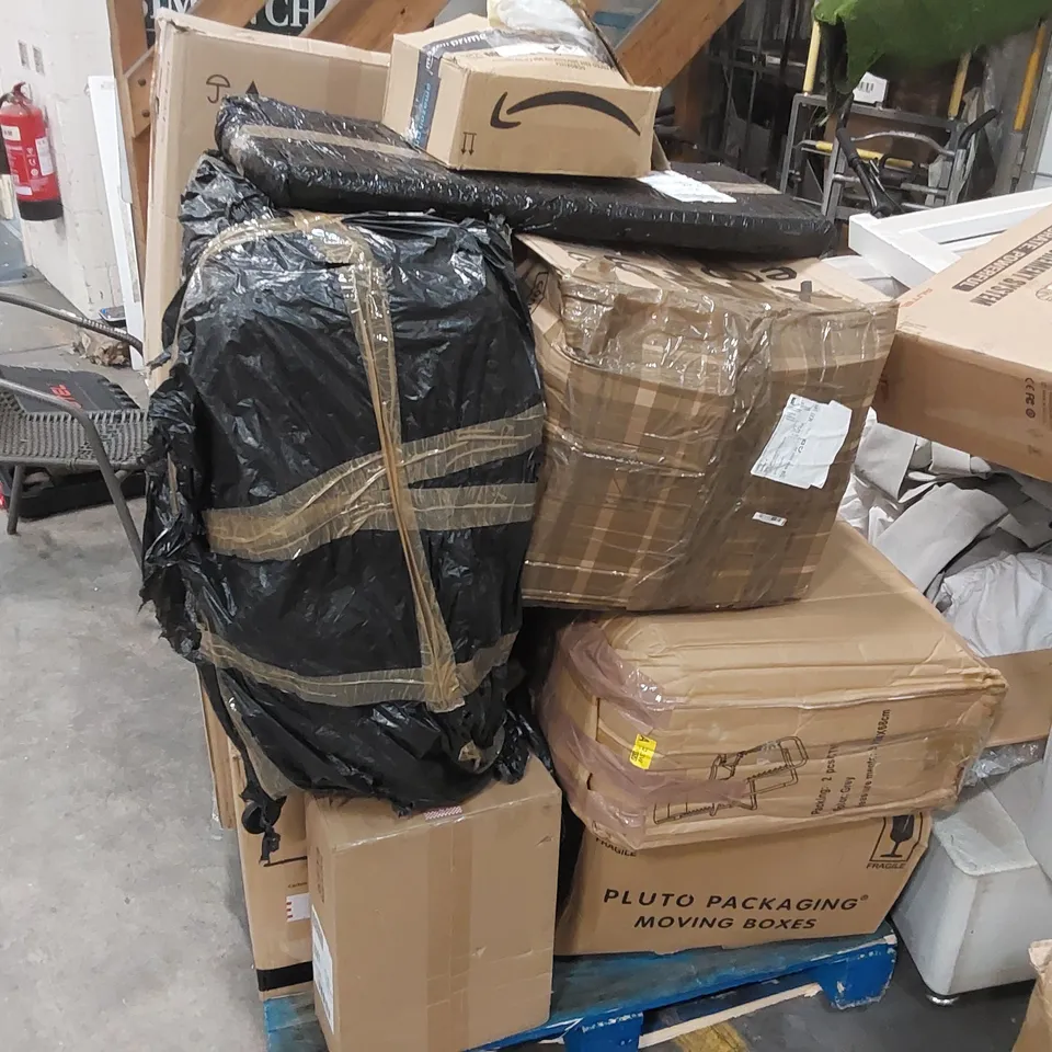 PALLET OF ASSORTED CONSUMER PRODUCTS/FURNITURE PARTS 