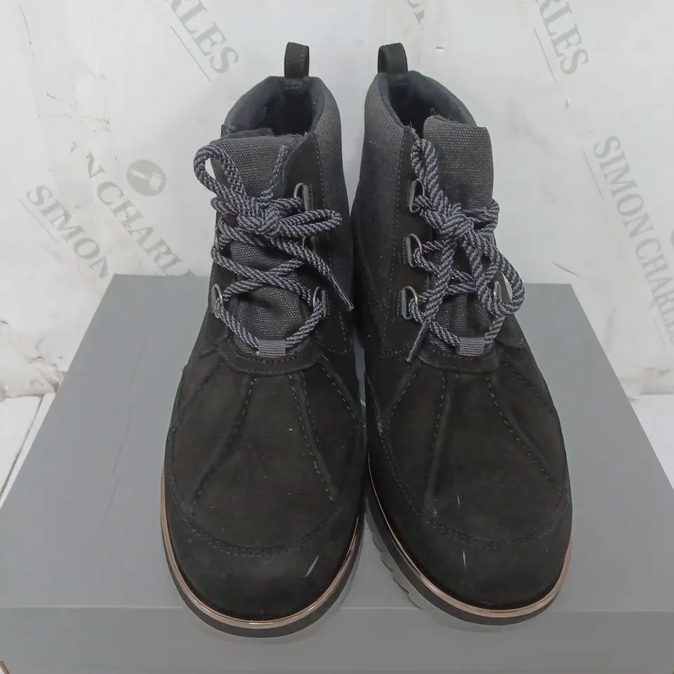 BOXED VIONIC NOLAN WATERPROOF BOOTS SIZE 7