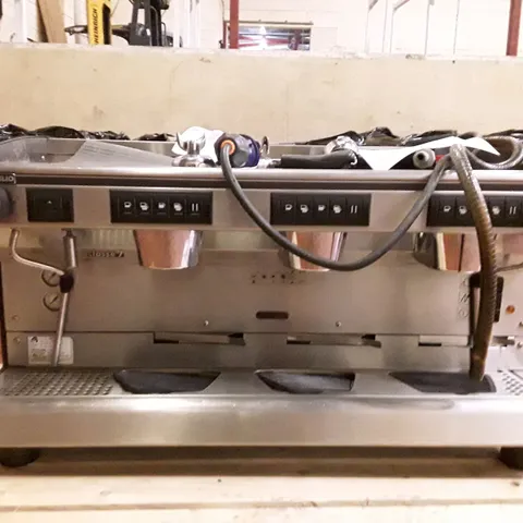 RANCILIO RAN7-3 COMMERCIAL 3 GROUP BARRISTA COFFEE MACHINE