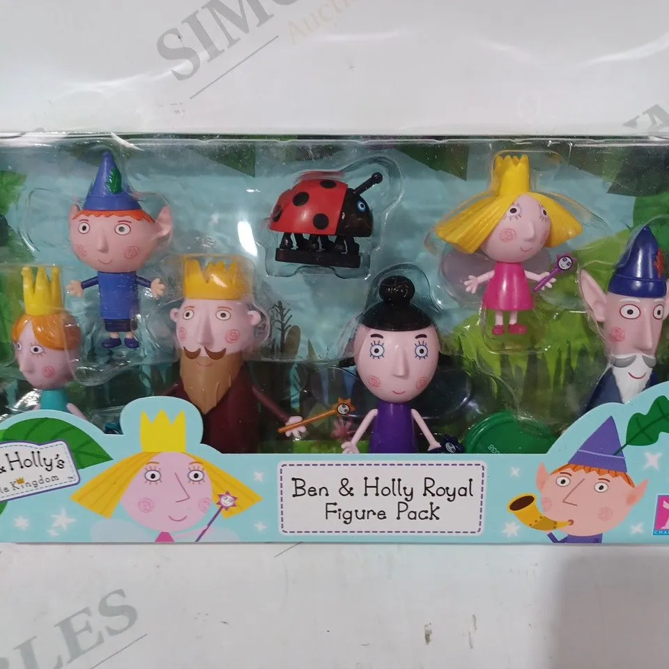 BOXED HASBRO BEN & HOLLY ROYAL FIGURE PACK