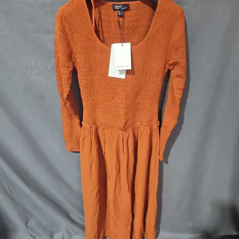 NOBODYS CHILD SORELLE SHIRRED MIDI DRESS IN RUST - UK 6