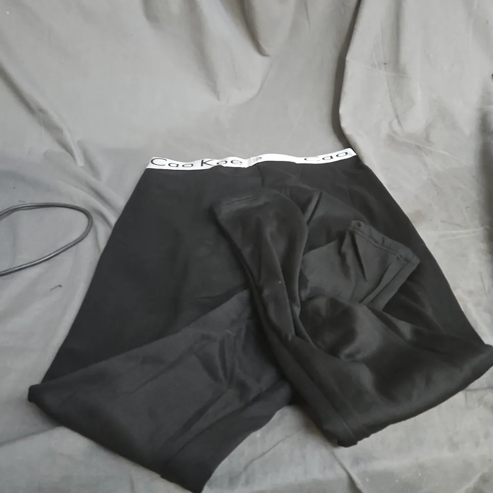 BOX OF APPROXIMATELY 25 ASSORTED CLOTHING ITEMS INCLUDING THERMAL PANTS , PRINTED T SHIRT AND GREEN PADDED COAT