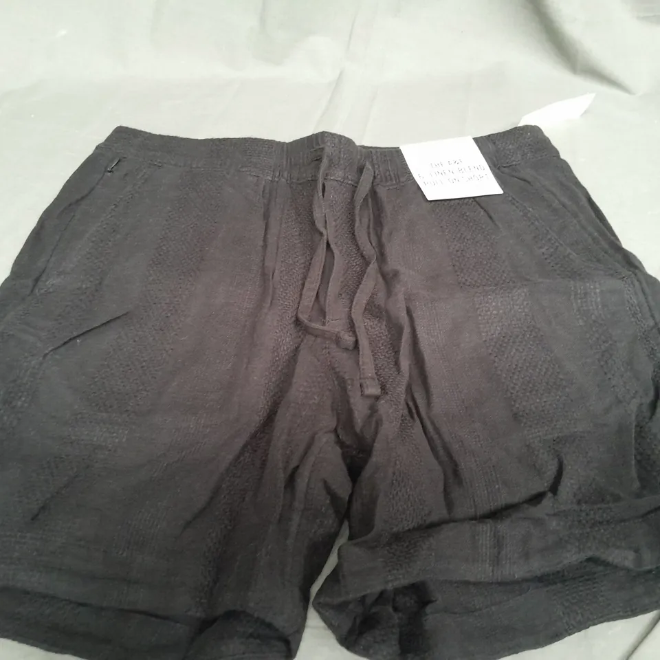 ABERCROMBIE & FITCH 6 LIENE BLEND PULL ON SHORTS IN BLACK - LARGE