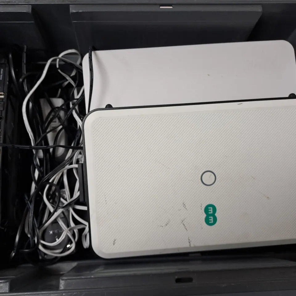 APPROXIMATELY 5 ASSORTED ROUTERS TO INCLUDE EE, SKY, ETC