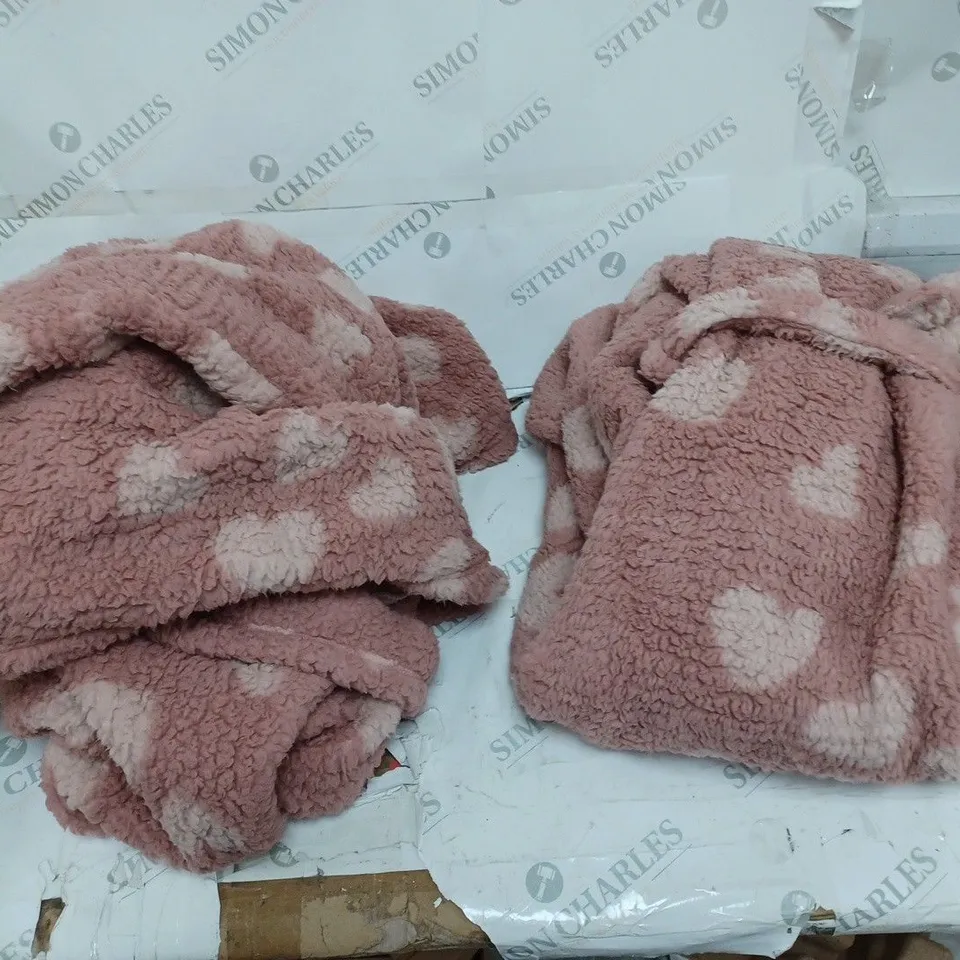 TWO COZEE HOME FLUFFY DRESSING GOWNS