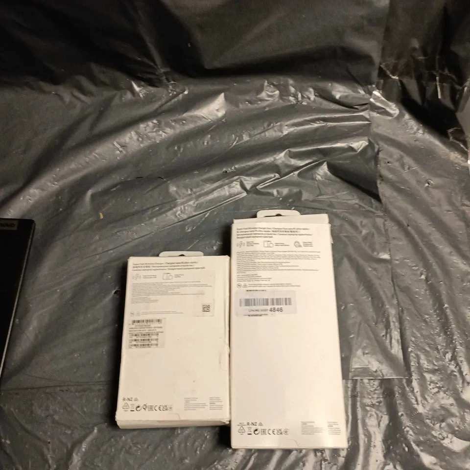2X SAMSUNG FAST WIRELESS CHARGERS BOXED
