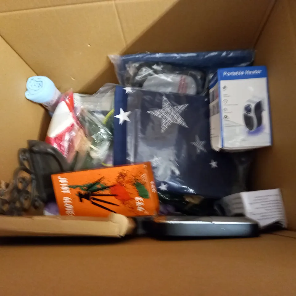 LARGE QUANTITY OF ASSORTED HOUSEHOLD ITEMS TO INCLUDE PORTABLE HEATERS, BLACKOUT CURTAINS AND KNEE SUPPORT