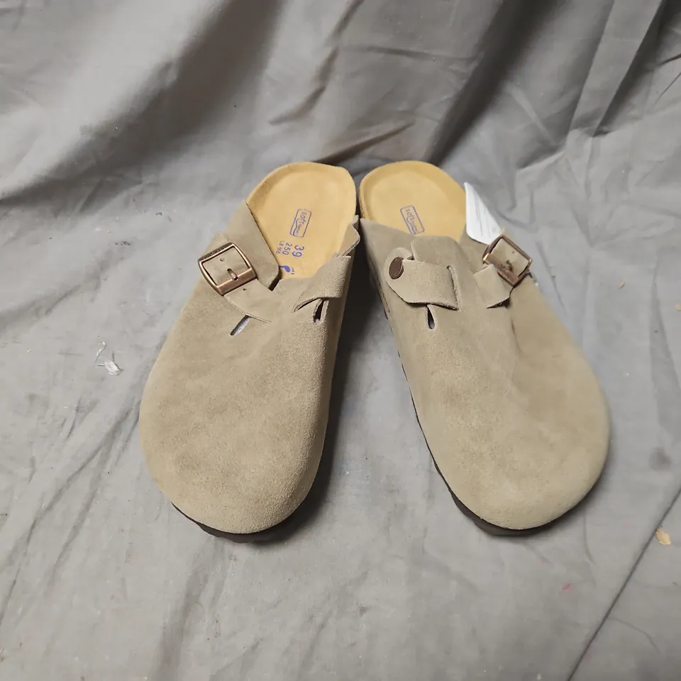 BIRKENSTOCK BOSTON BS TAUPE SUEDE CLOGS – UK 6 (EU 39)