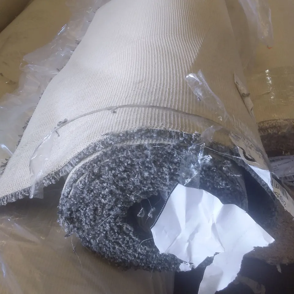 ROLL OF QUALITY FEELINGS 973 LEAD CARPET APPROXIMATELY 5X5.6M