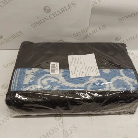 BOXED BRAND NEW OUTDOOR RUG