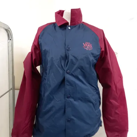 VANS CUSTOME CLASSICS BUTTON JACKET IN RED/NAVY - MEDIUM