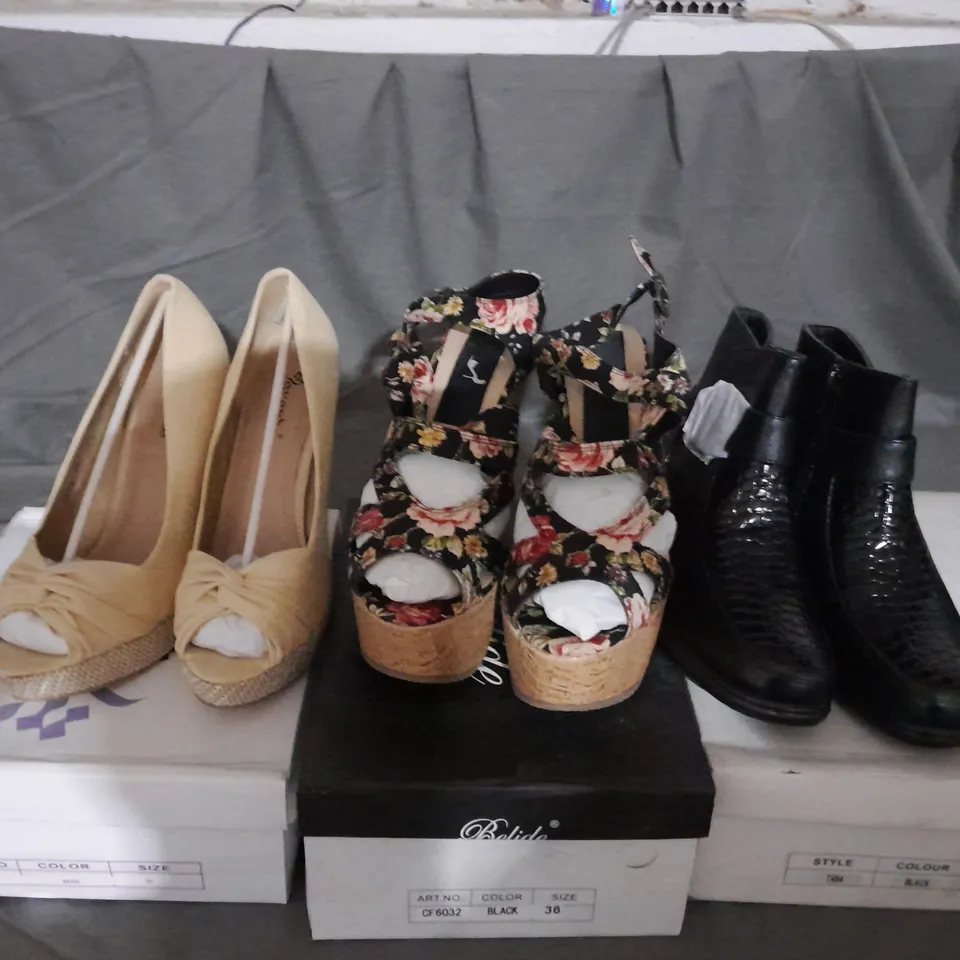 APPROXIMATELY 10 BOXED PAIRS OF ASSORTED SHOES IN VARIOUS STYLES AND SIZES 