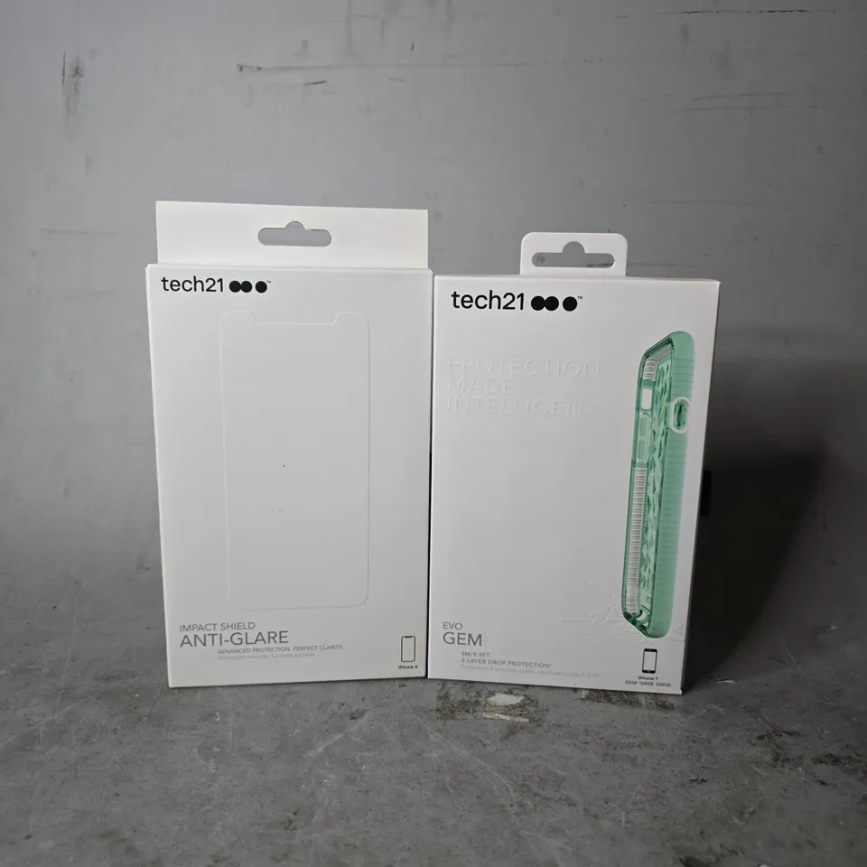 BOX OF APPROXIMATELY 20 PHONE CASE & SCREEN PROTECTOR TO INCLUDE - TECH21 EVO GEM IPHONE 7 , TECH21 ANTI GLARE IMPACT SHEILD 