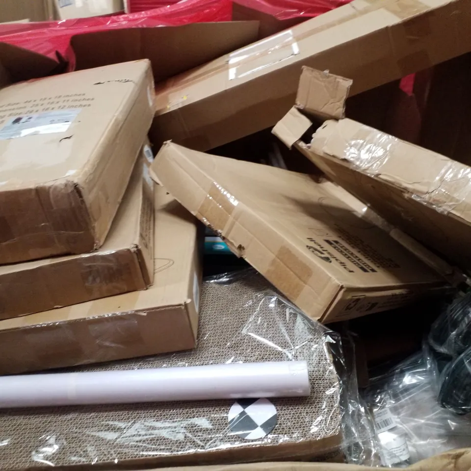 PALLET CONTAINING ASSORTED PRODUCTS INCLUDING TOILET SEAT, BABY LIGHT & MUSIC GYM, VENETIAN BLIND, HANDHELD PARASOL & GRABBER