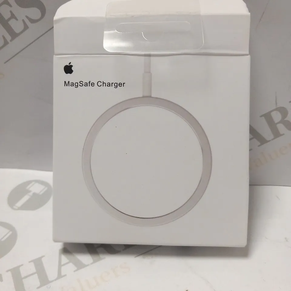 APPROXIMATELY 6 ASSORED APPLE MAG SAFE CHARGERS