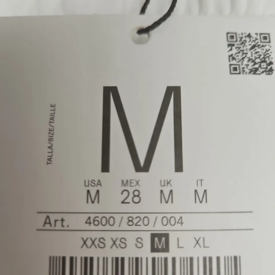 UK M White Straight Jogger Trousers – (US M, EU M, IT M, MEX 28)