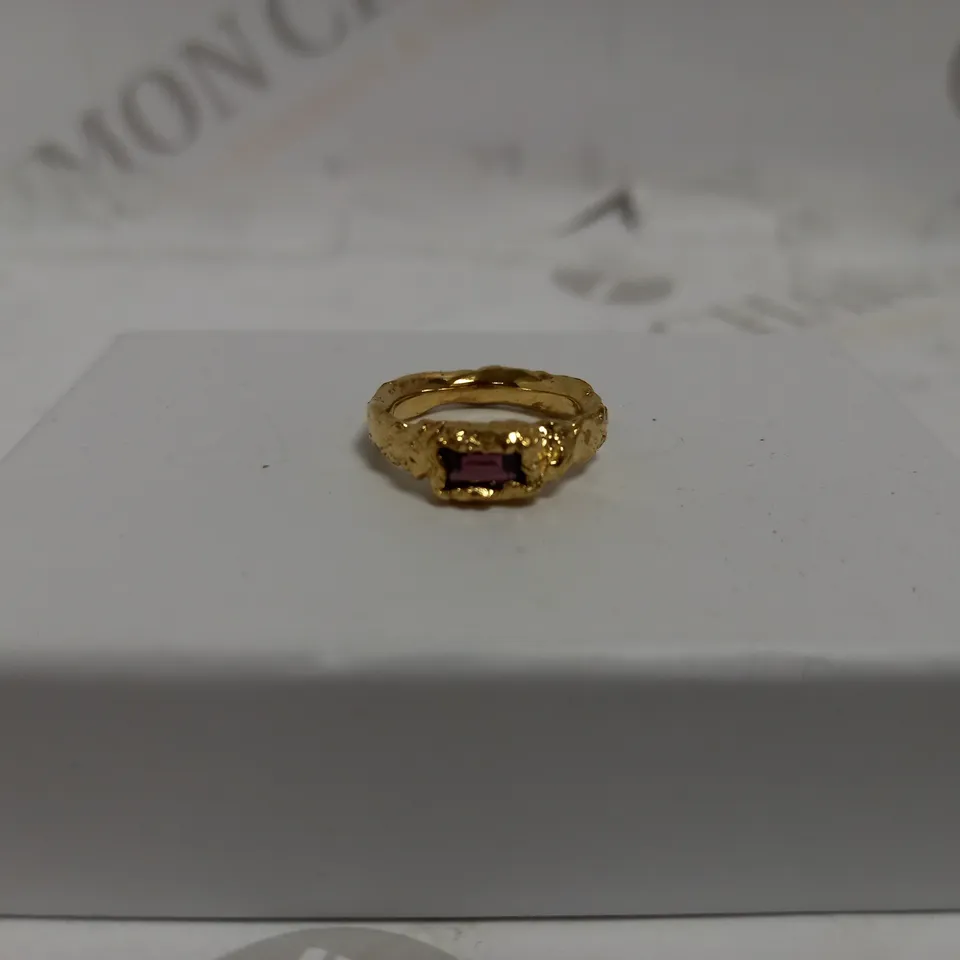 AIMOS MOLTEN RHODOLITE GARNET SIGNET GOLD VERMEIL RING