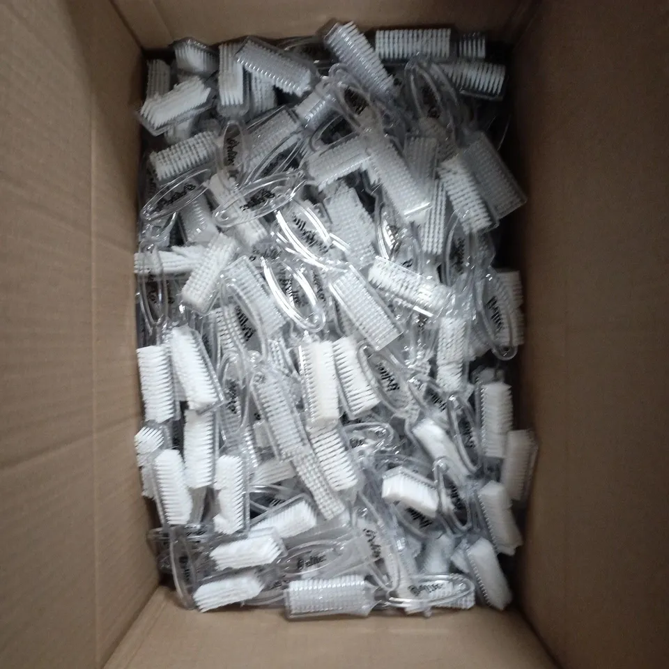 BOX OF APPROXIMATELY 450 NAIL BRUSHES