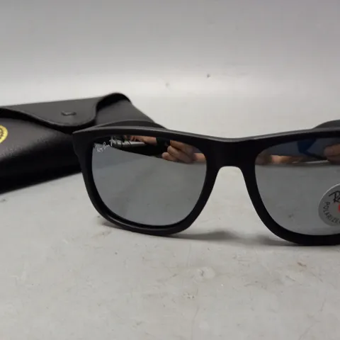 BLACK RAY BAN SUNGLASSES