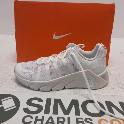 NIKE FREE METCON 7 SE SAIL/BARELY GREEN – WOMEN'S UK 5.5