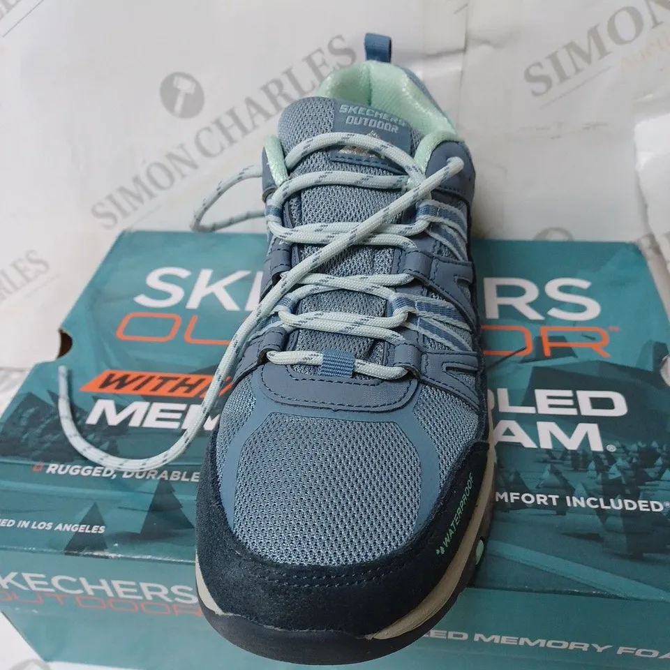 BOXED SKECHERS TREGO LOOKOUT POINT WATERPROOF HIKER SHOES, SLATE - SIZE 4.5