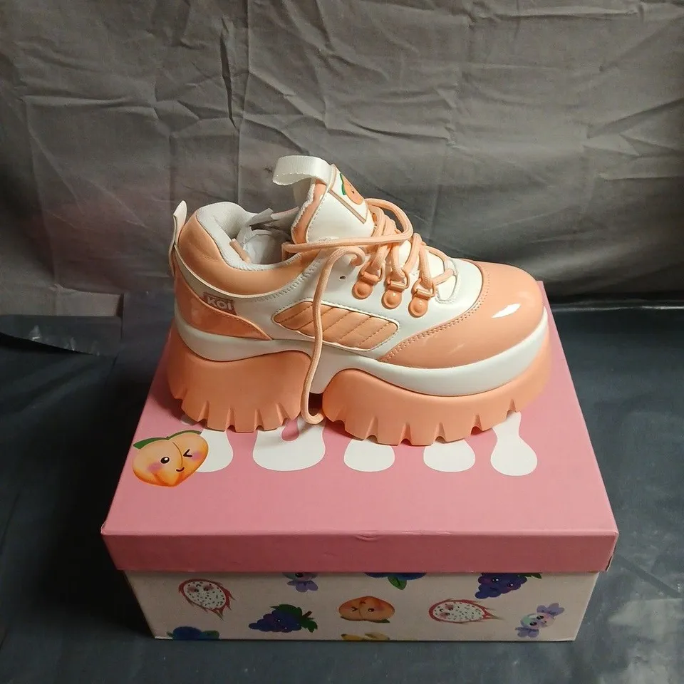 KOI FRUITTI TUTTI CHUNKY PLATFORM SNEAKERS – PEACH & ORANGE BOXED, SIZE 6