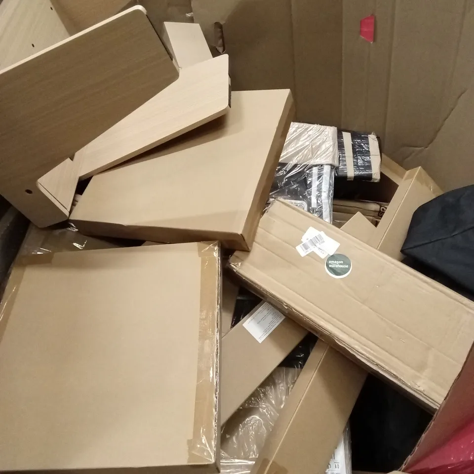 PALLET OF ASSORTED HOUSEHOLD GOODS AND PRODUCTS TO INCLUDE; TURNTABLE SYSTEMS, GARDEN TOOLS, AIR FRYER, BOXED FURNITURE ETC 