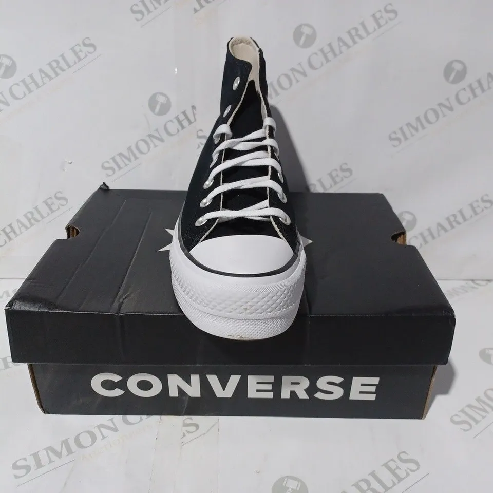 BOXED PAIR OF CONVERSE CANVAS SHOES IN BLACK UK SIZE 6.5